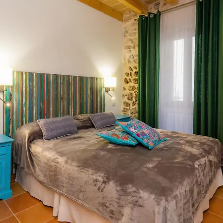 Holiday home Casa Abeurador